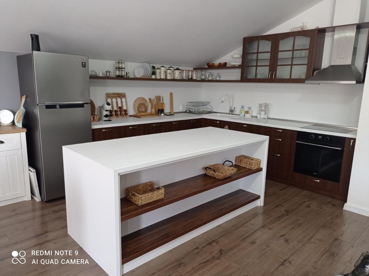 Appartamento Уютна Къща Sliven Esterno foto